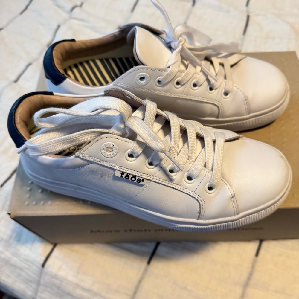 Taos Footwear Super Soul Sneakers - Grey/Whiskey